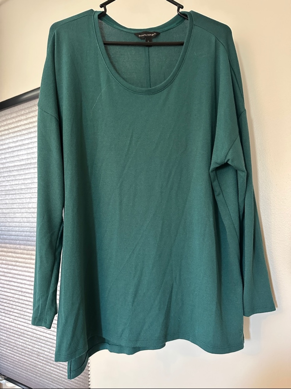 Banana Republic Teal Long-Sleeve Scoop Neck Top